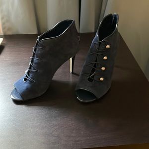 White House Black Market suede booties with patent leather heels size 9